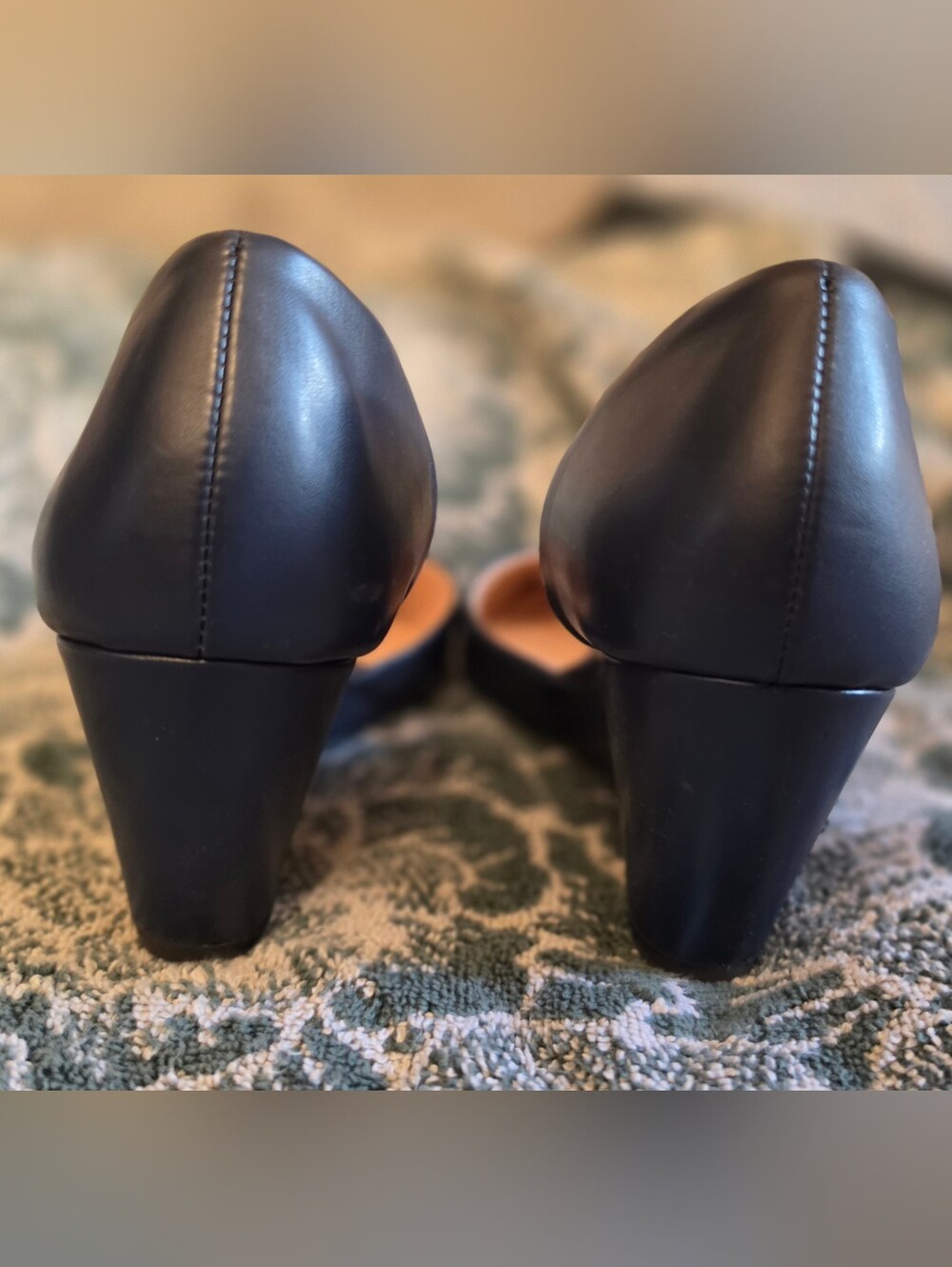 Kenneth Cole Navy Pointed D'Orsay Wedges - Picture 6 of 7